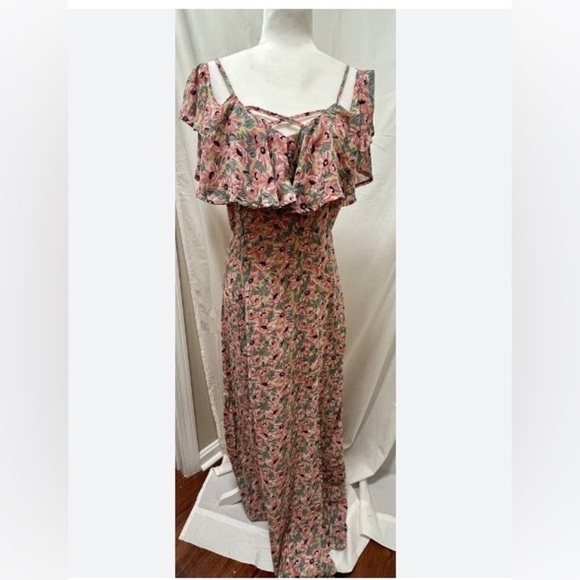 ENTRO floral off shoulder strap maxi dress - Picture 1 of 11